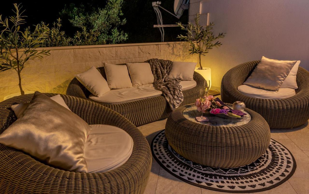 Uniquely Designed Villa Ivana With Outdoor Jacuzzi Nearby The Pebble Banje Beach At The Island Of Solta Rogac Bagian luar foto