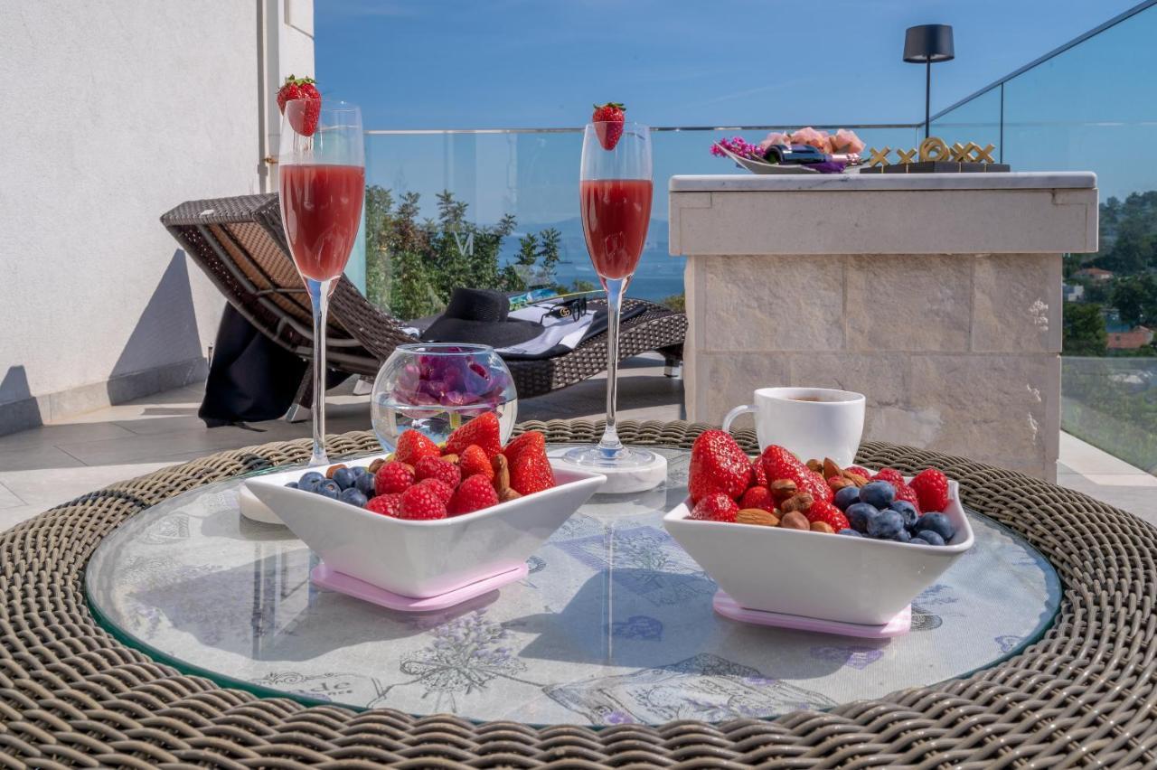 Uniquely Designed Villa Ivana With Outdoor Jacuzzi Nearby The Pebble Banje Beach At The Island Of Solta Rogac Bagian luar foto