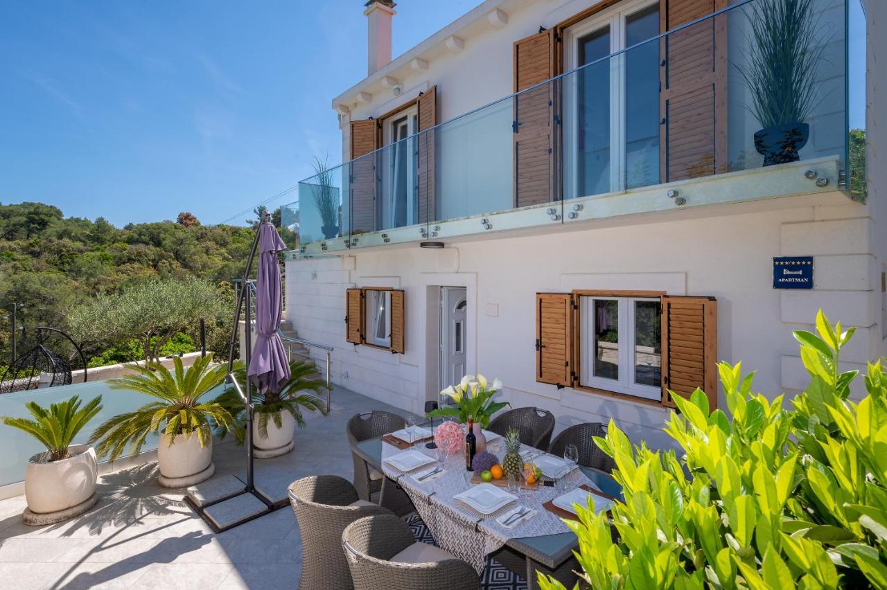 Uniquely Designed Villa Ivana With Outdoor Jacuzzi Nearby The Pebble Banje Beach At The Island Of Solta Rogac Bagian luar foto